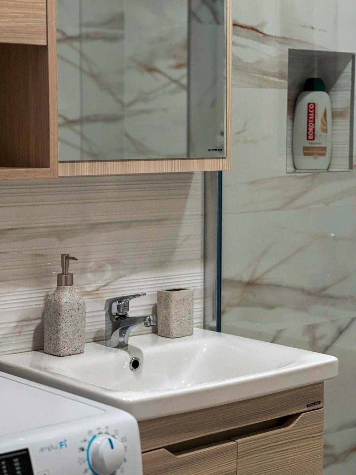 M&N Residence Тиват Номер фото